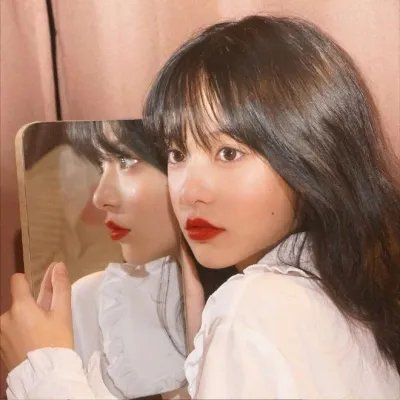 倒挂的爱丽丝